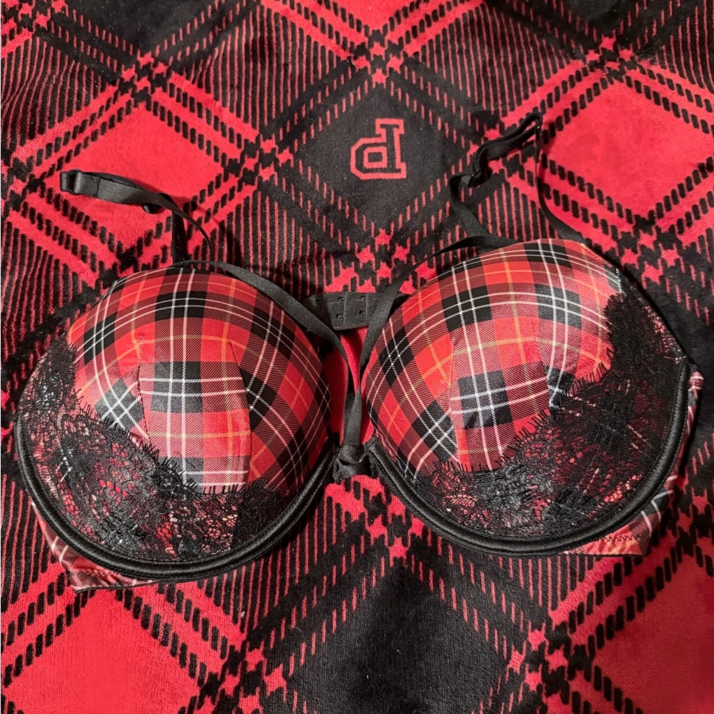 Victoria's Secret Pink and Black Bra